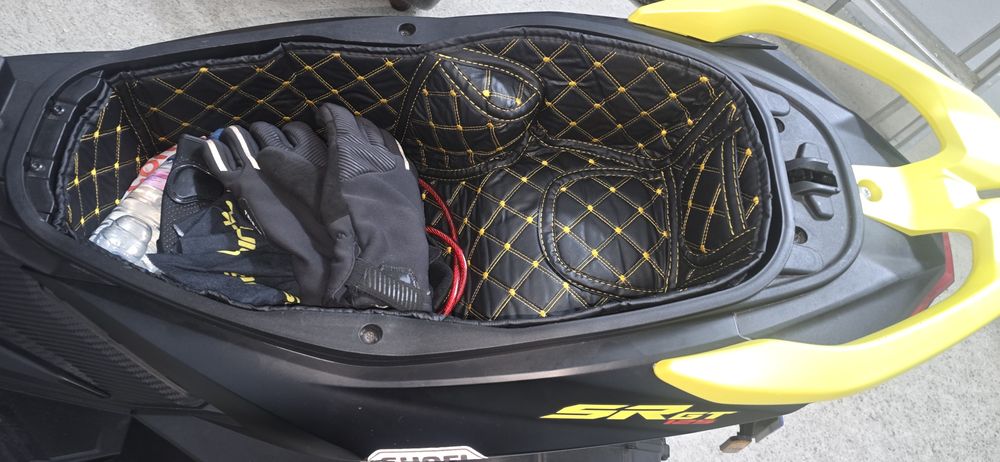 Troco por carro Aprilia Sr GT 125