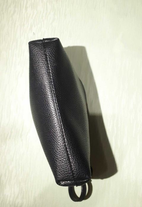 Модельная Сумка с экокожи от Guess