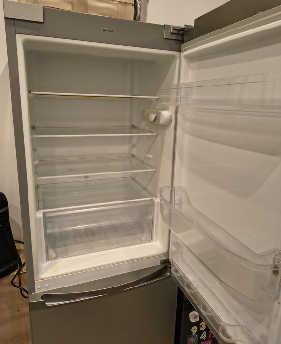 Lodówka duża szara