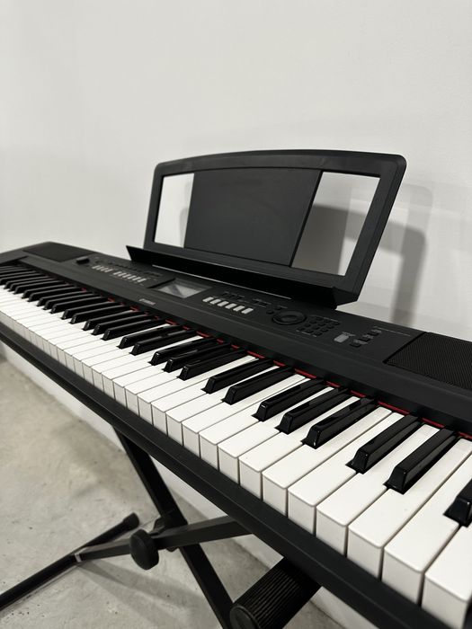 Piano YAMAHA Np-v80