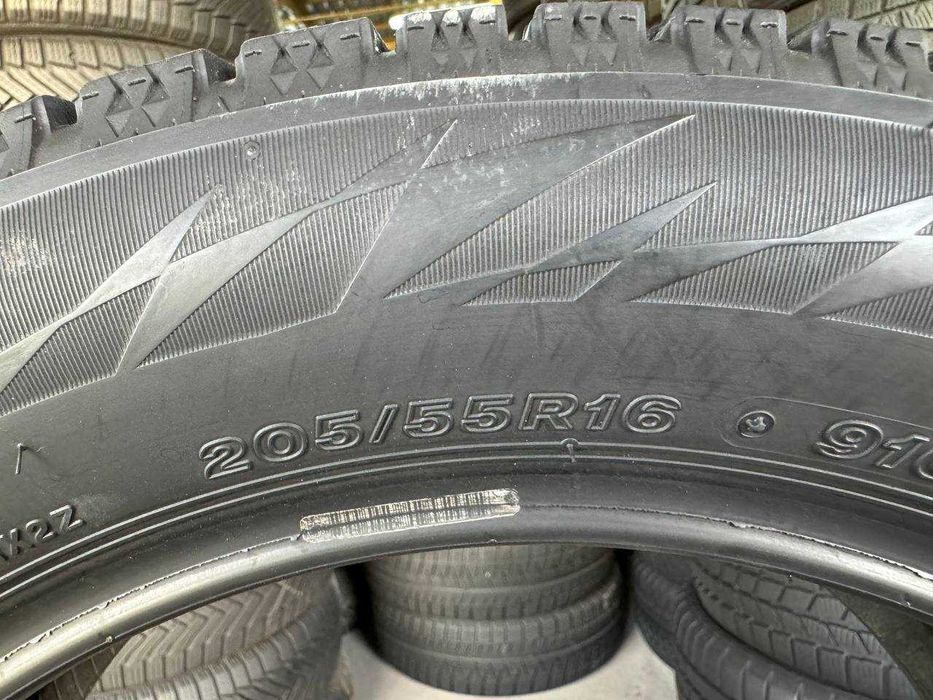 Шини зимові 205/55 R16 BRIDGESTONE BLIZZAK VRX2 7mm