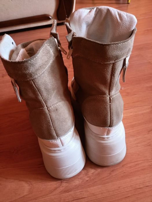 Sneakersy damskie na platformie Beyco (NOWE)