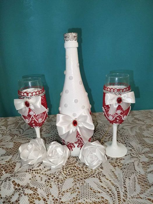 Святковий набір пляшка і 2 келиха. Ручна робота