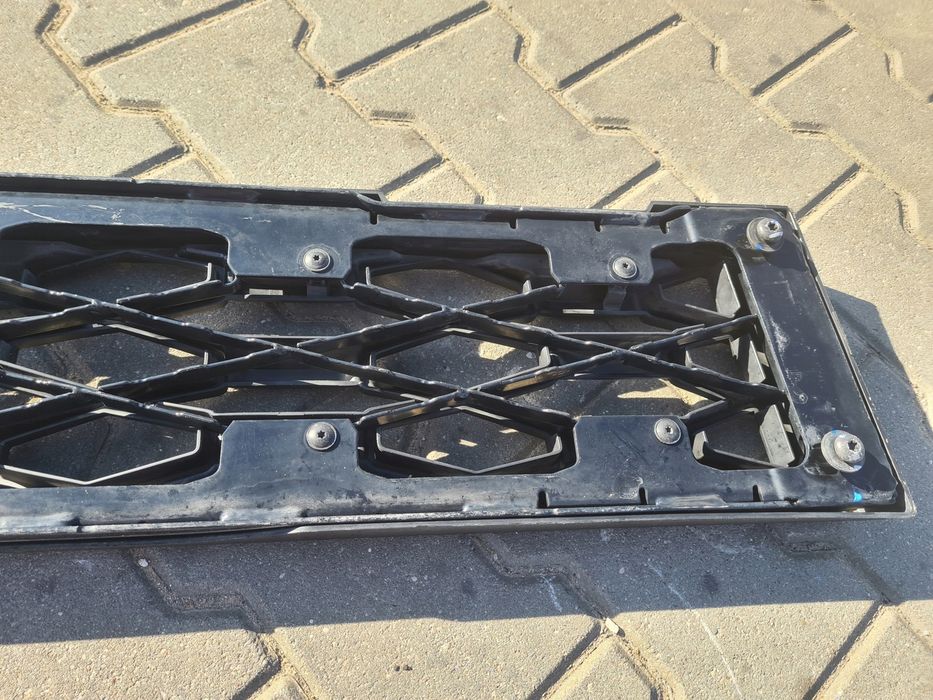 Atrapa stopień ławka Grill Kratka Renault Gama T Range Evo Lift