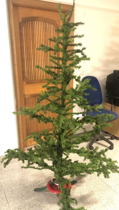 Árvore de Natal (artificial)