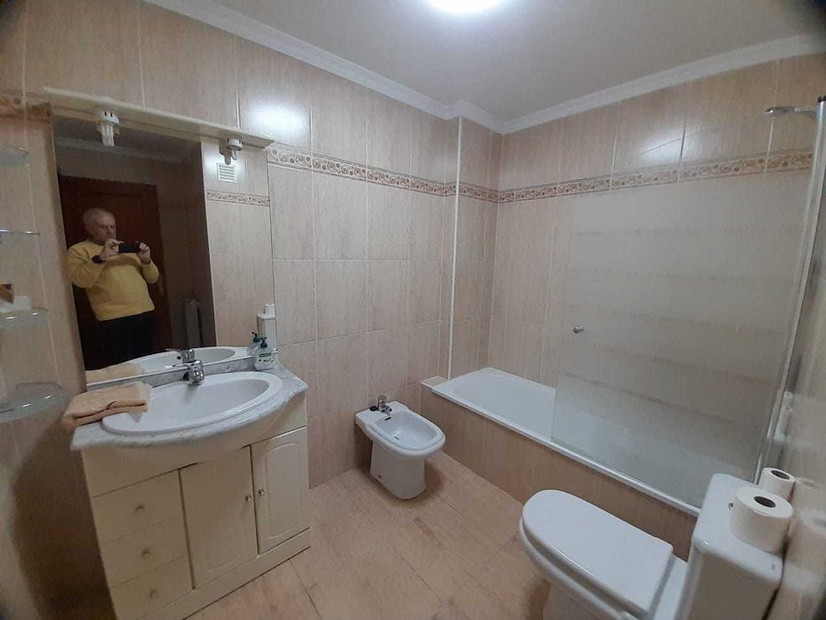 Aluga-se Apartamento T2 com Lugar Garagem e Arrecadação