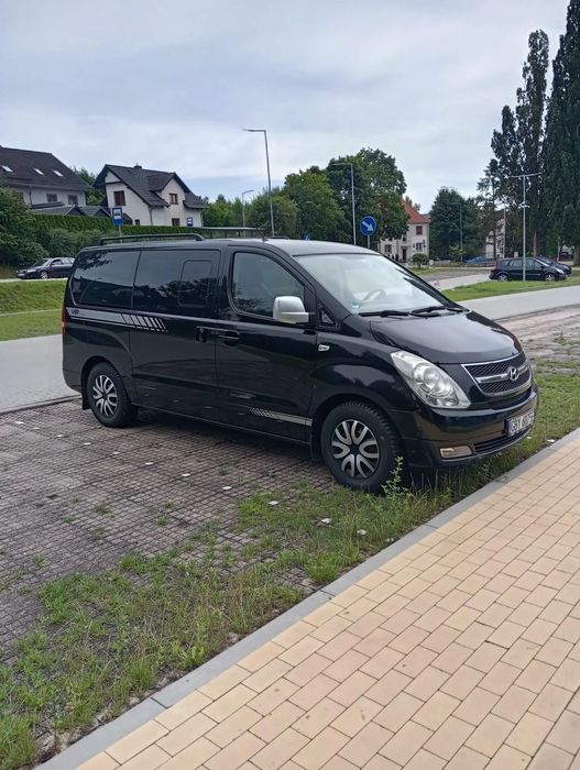 Hyundai H-1 Starex