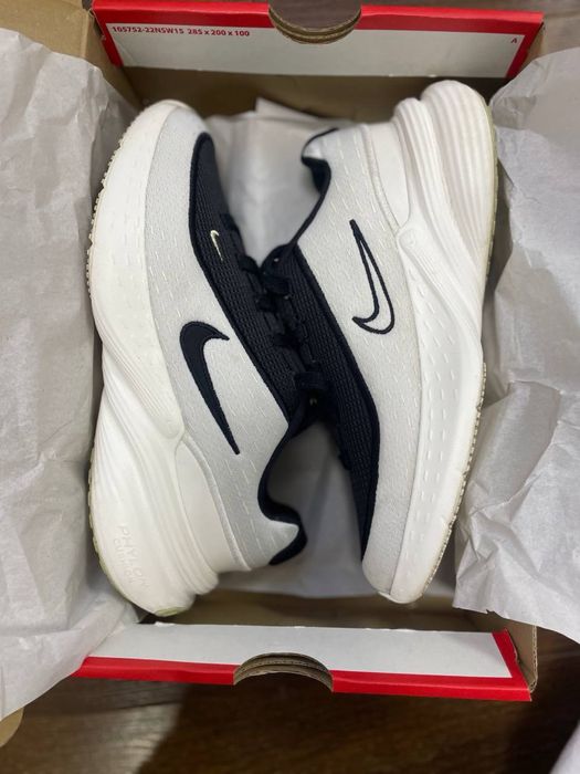 Кросовки Nike заказаны с оригинального магазина найк