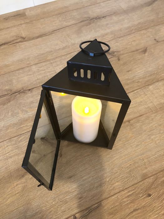 Lanterna preta grande