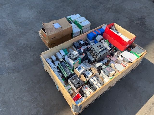 AGGREKO paleta części elektrycznych do agregatów