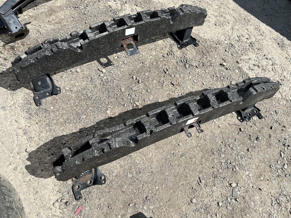 усилитель бампера golf 5 skoda a5 fabia підсилювач