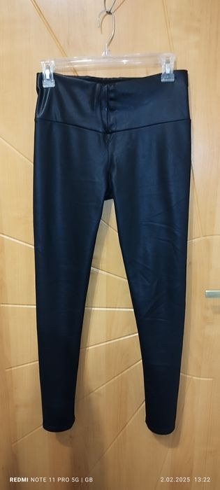 Sprzedam spodnie skóropodobne