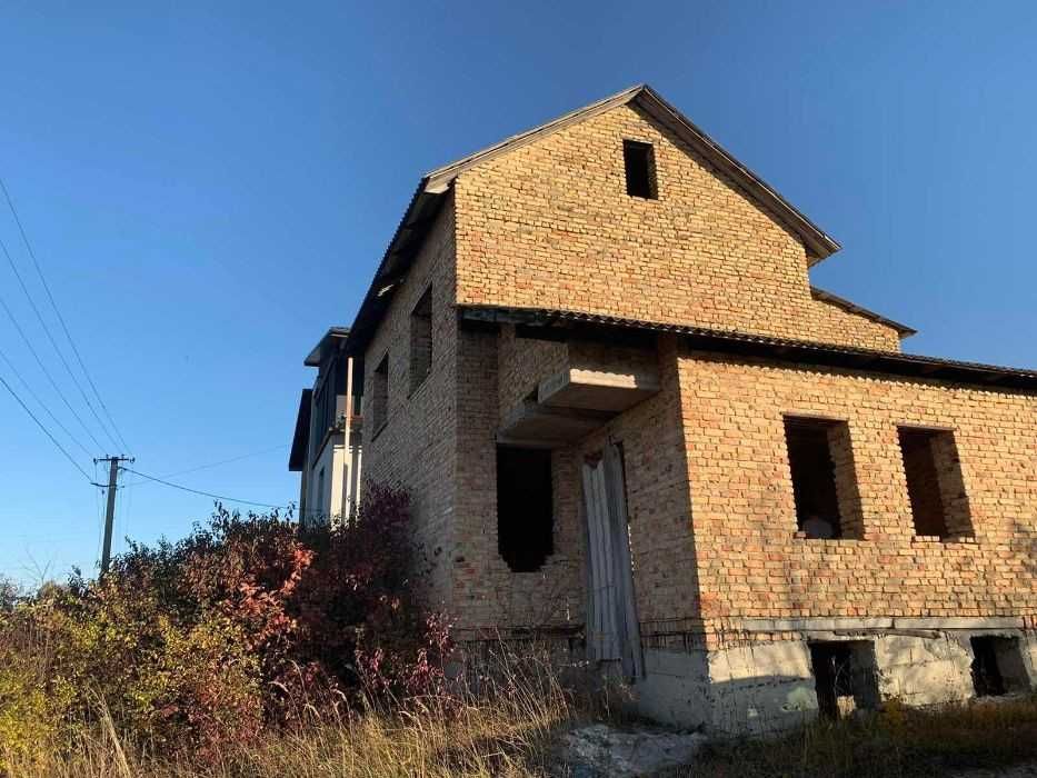 Продається будинок у селі Ясенівці 1 км від м. Золочів