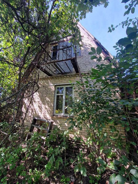Будинок-дача в с. Микуличі