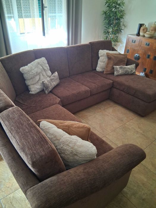 Sofá com chaise longue