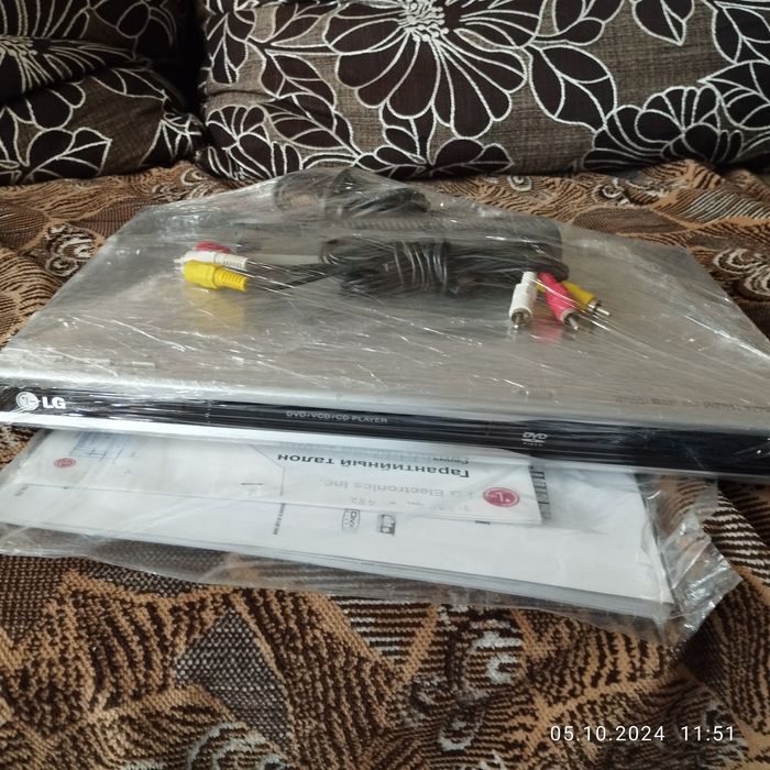 Продам DVD програвач LG