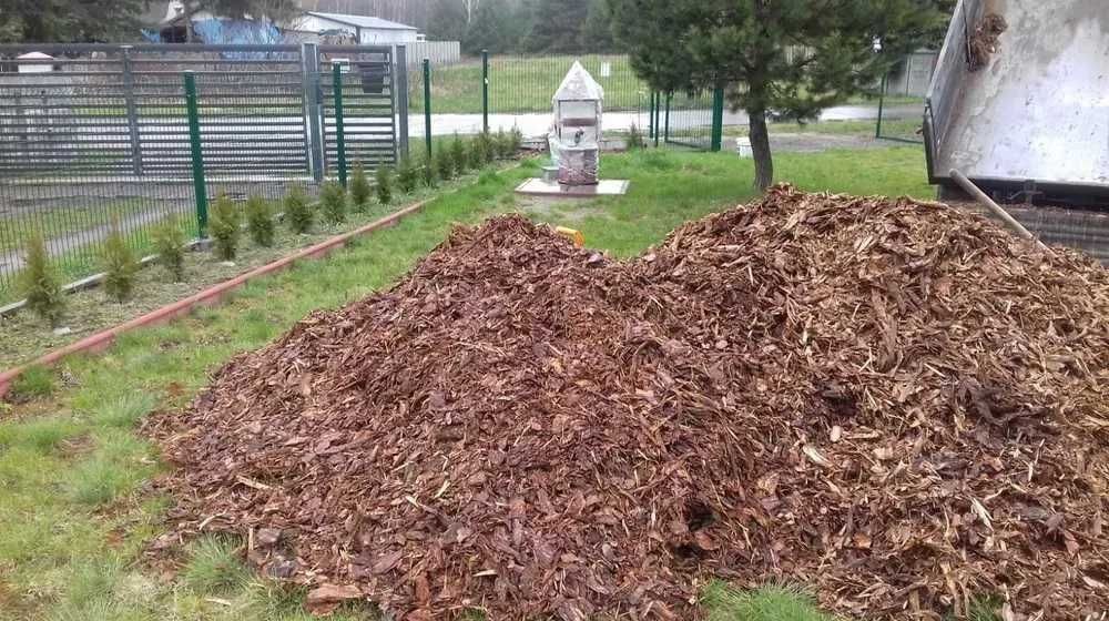 Piasek żółty szary, kamień dalmatyńczyk grys, ziemia siana beton, kora