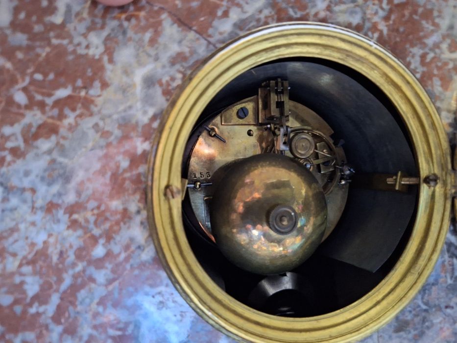 Relógio de mármore antigo