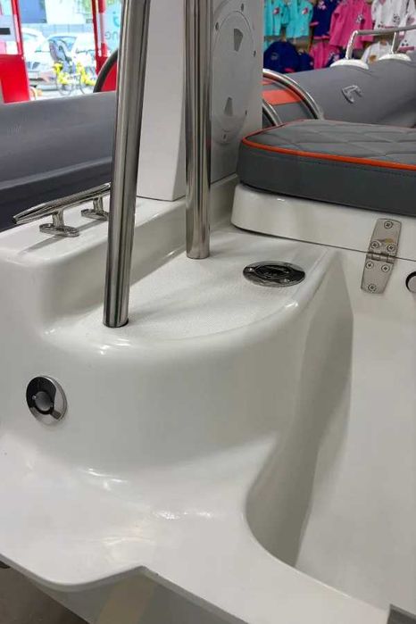 Łódź motorowa typu RIB UONE-520 ! Dostępna od reki !