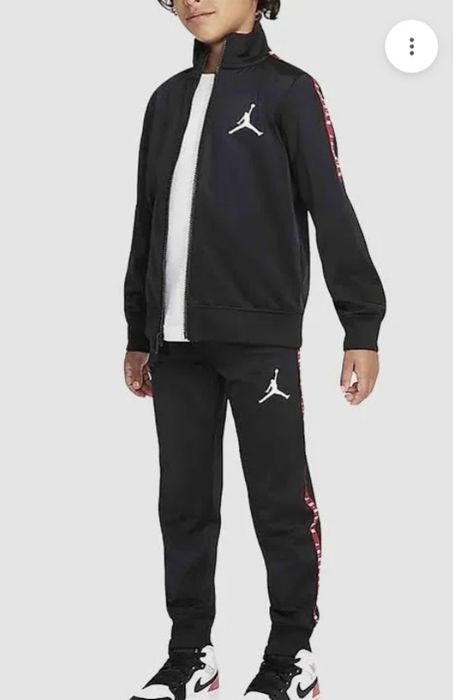 Vendo Fato de Treino Nike Jordan 13/15 anos