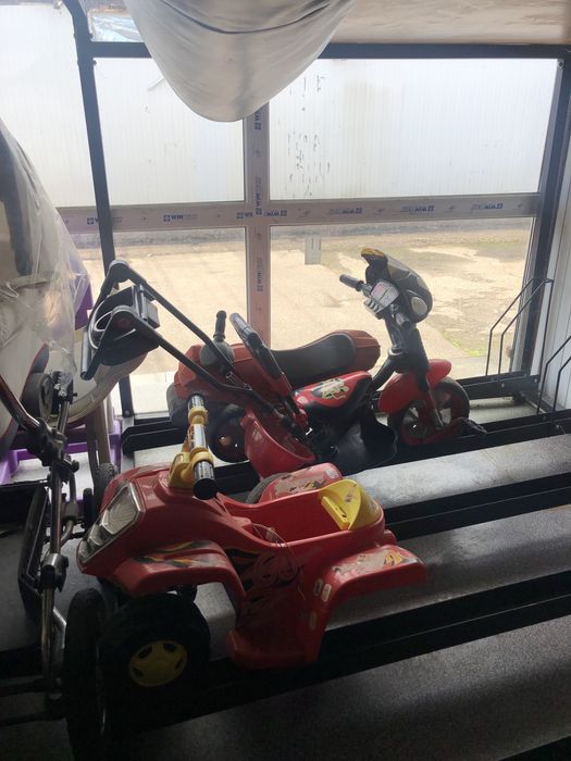 Электромобили с витрины без аккумуляторов , пол цены