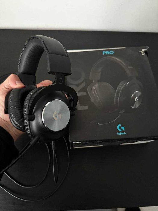 Продам ігрові навушники Logitech G Pro X