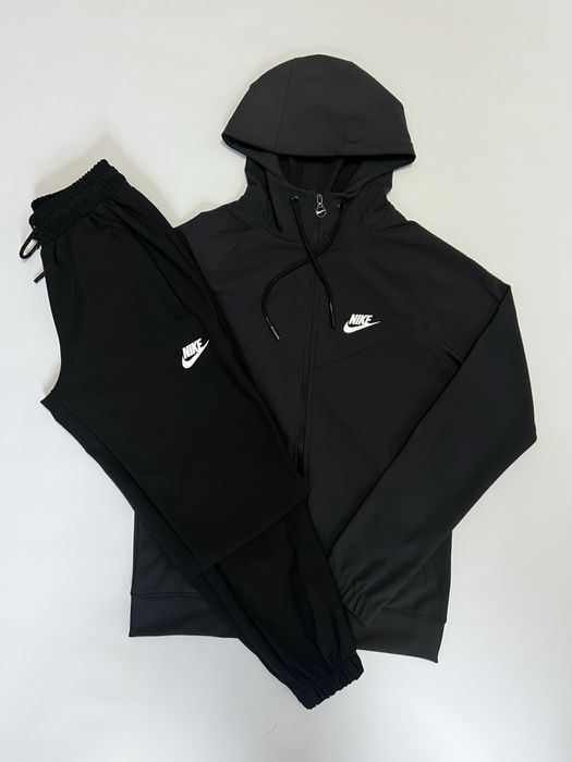 Чоловічий спортивний костюм Nike