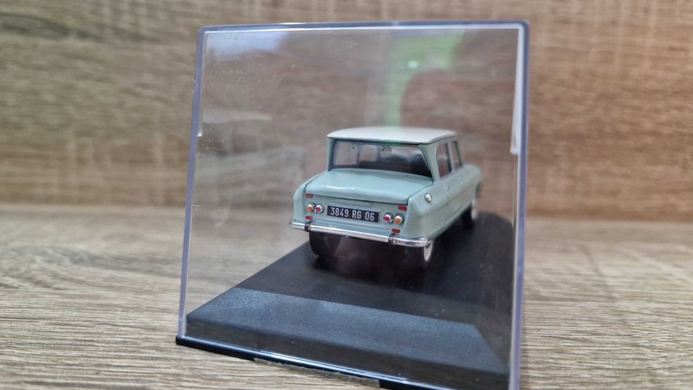 Miniatura Citroen Ami 8 «1962« 1:43