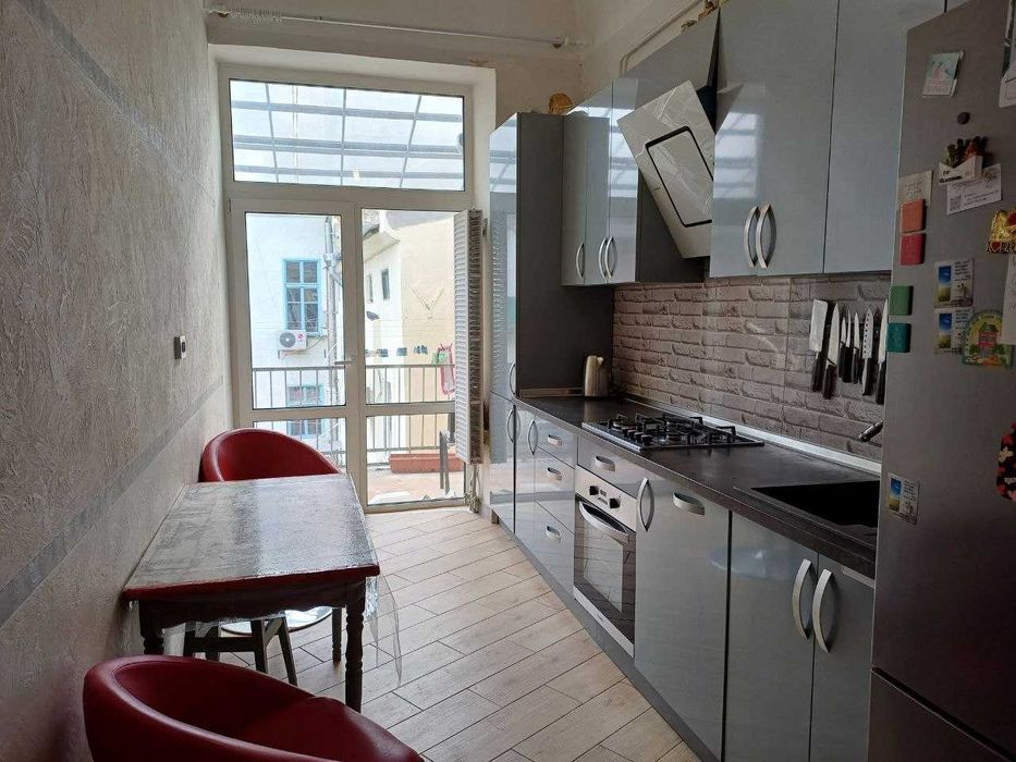 квартира в центрі міста на вул. Жуковського / Олександрівський п-кт