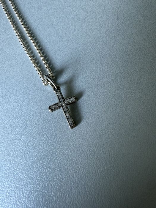 Naszyjnim z krzyzem Pandora