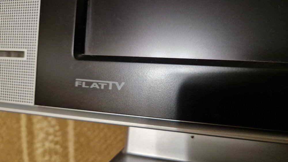 Philips FlatTV UVSH LC201V02-A3KB  RETRO KONSOLE PS1 PS2 Playstation