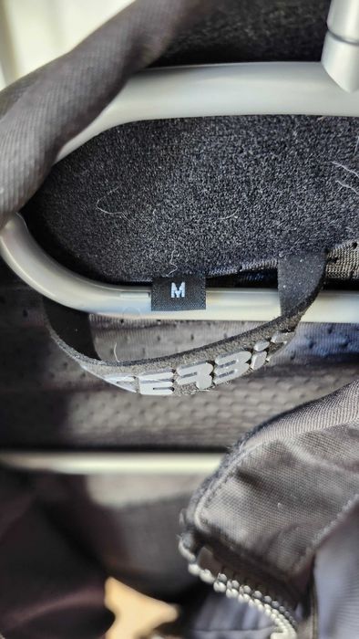 Casaco e capacete de mota novos para mulher