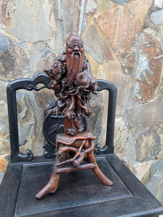 Escultura Divindade Tamarindo China séc XIX 51 cm