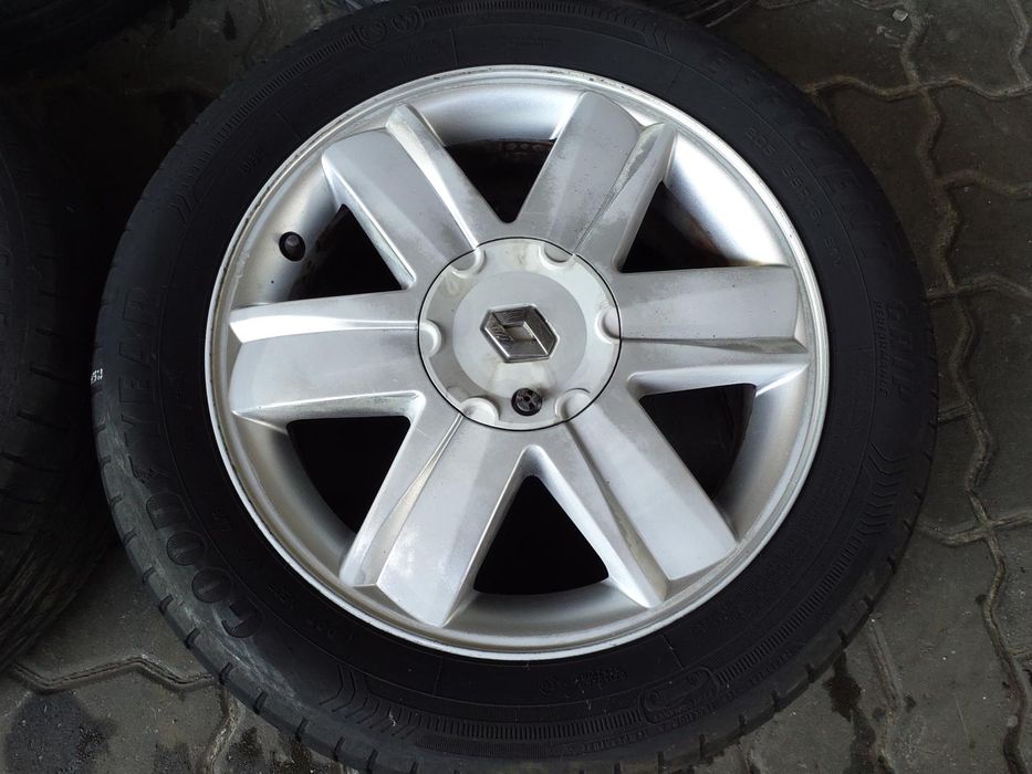 Jantes Renault R16 Com Pneus 205/55 Furação 4X100
