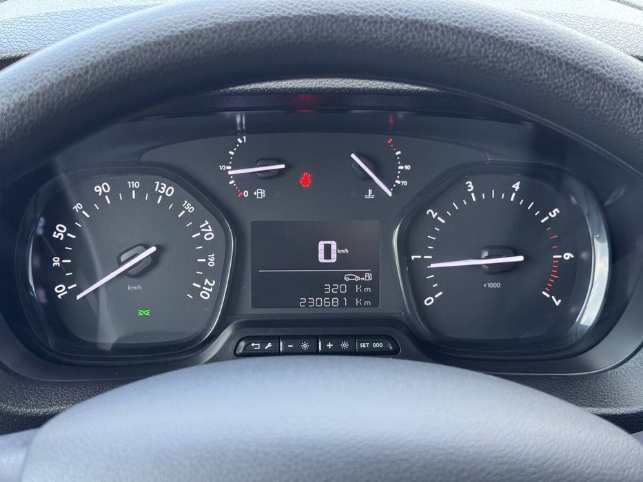 Opel Vivaro 2021 freshauto