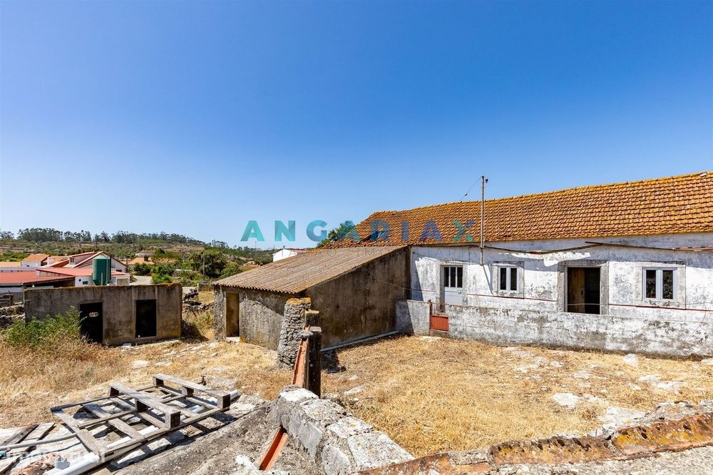 ANG1661 - Moradia T2 para Venda em São Bento, Porto de Mós