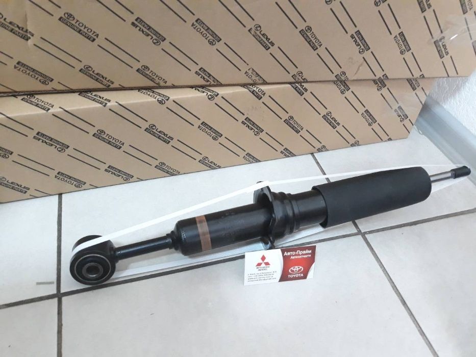 Амортизатор Toyota LAND Cruiser PRADO 120 150 Lexus GX 460 48510-60121