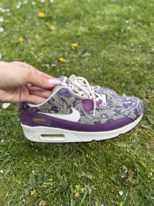 Кросівки жіночі від Nike