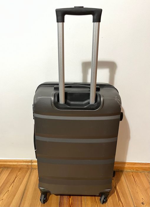 Walizka podróżna BAGIA - 65x42x28 cm