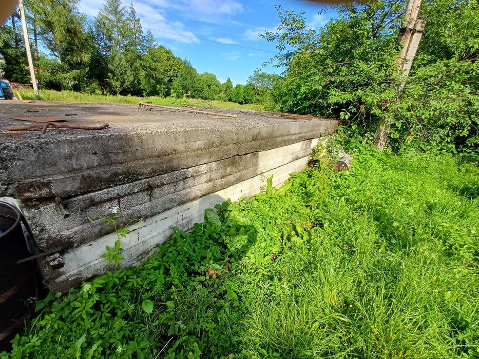 Продам бетоні панелі розмір 3 мет ширини на 6 мет самовивіз