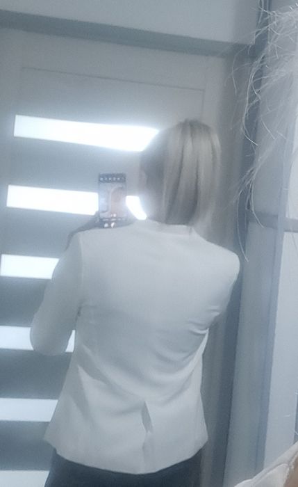 Elegancka biala narzutka