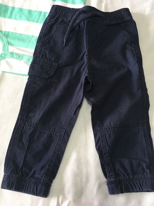 Calça OshKosh e tshirt Carters 12 meses