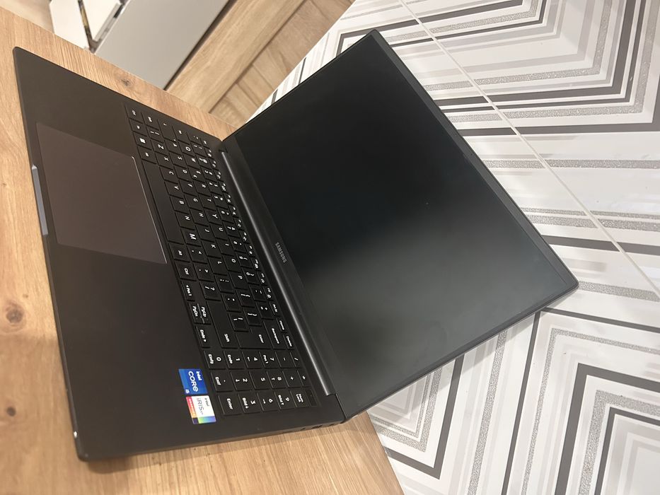 Laptop Samsung Galaxy Book2 NP750XED