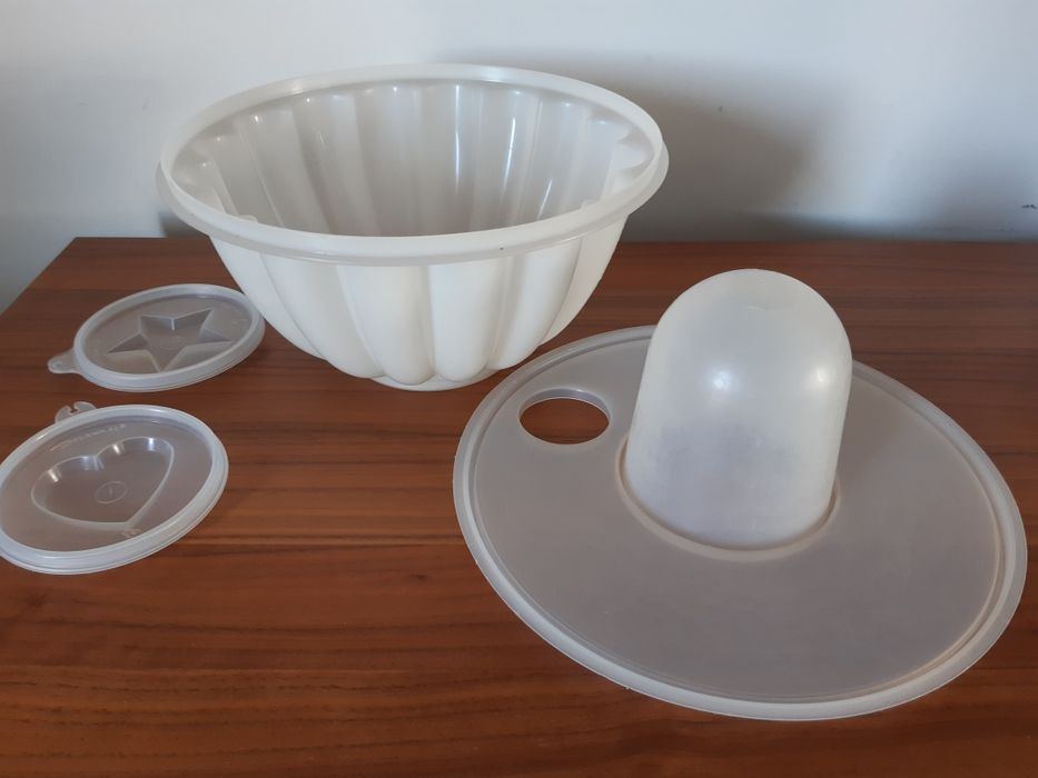 Tupperware Pudding Mold439961687657041924
