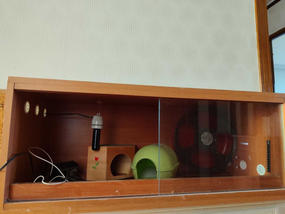 Terrarium dla jeża lub węża