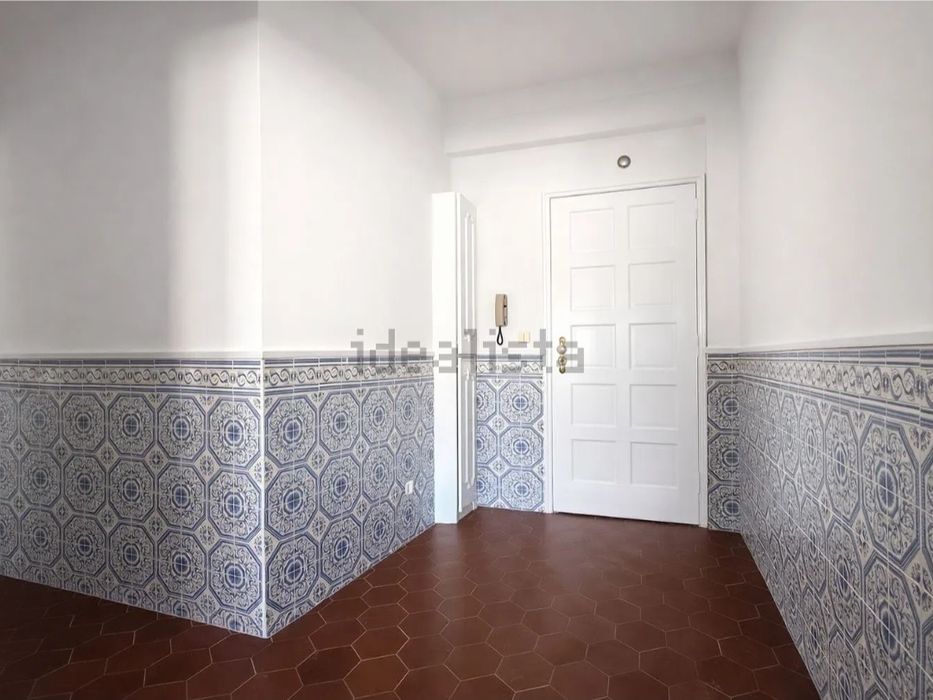 Vendo T1 em Chafé com vista mar, elevador e terraço na cobertura