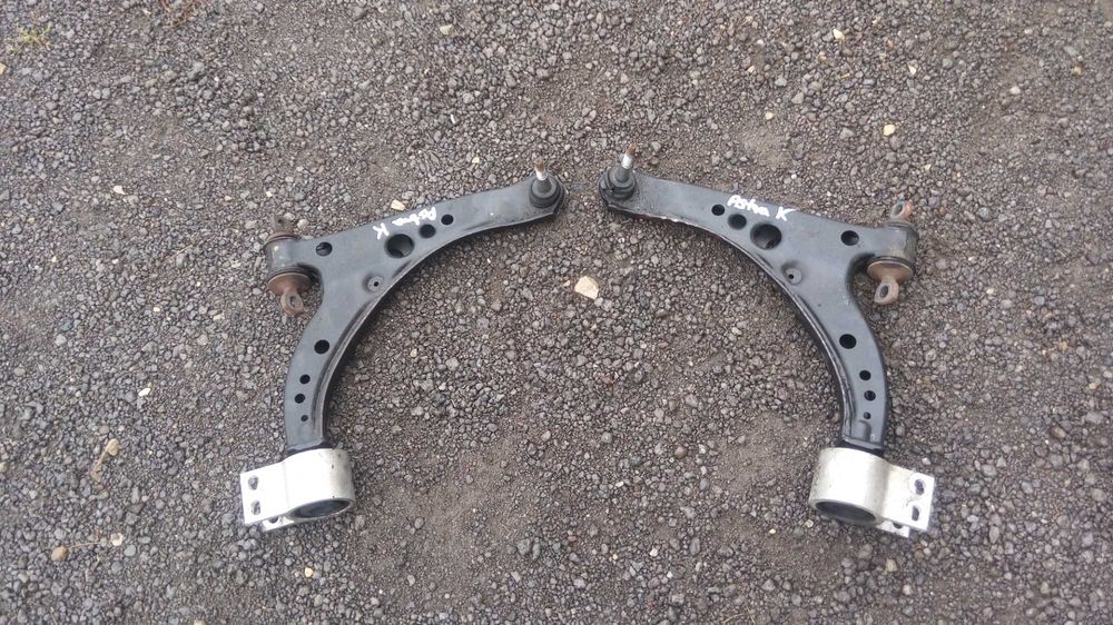 Opel Astra K 5 Wahacz lewy prawy przód