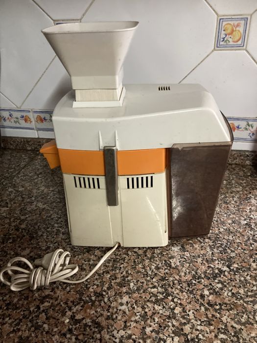 Maquina de fazer sumos em bom estado