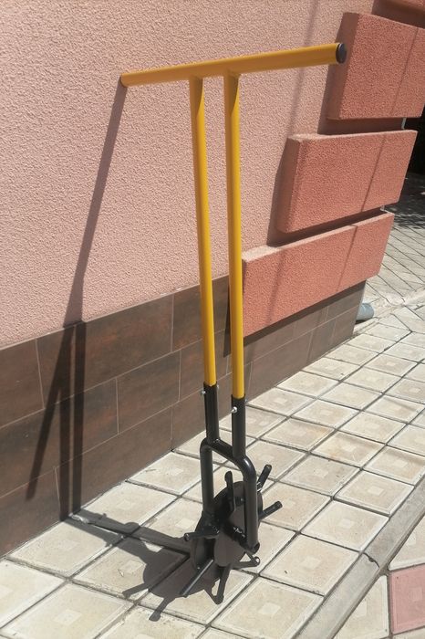 Аератор для газону