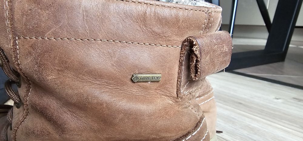 Skórzane męskie buty fińskiej firmy Pomar rozmiar 41 wkładka  26,5cm